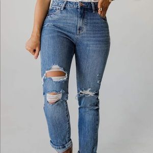 Dark Wash Ripped Mom Jeans!